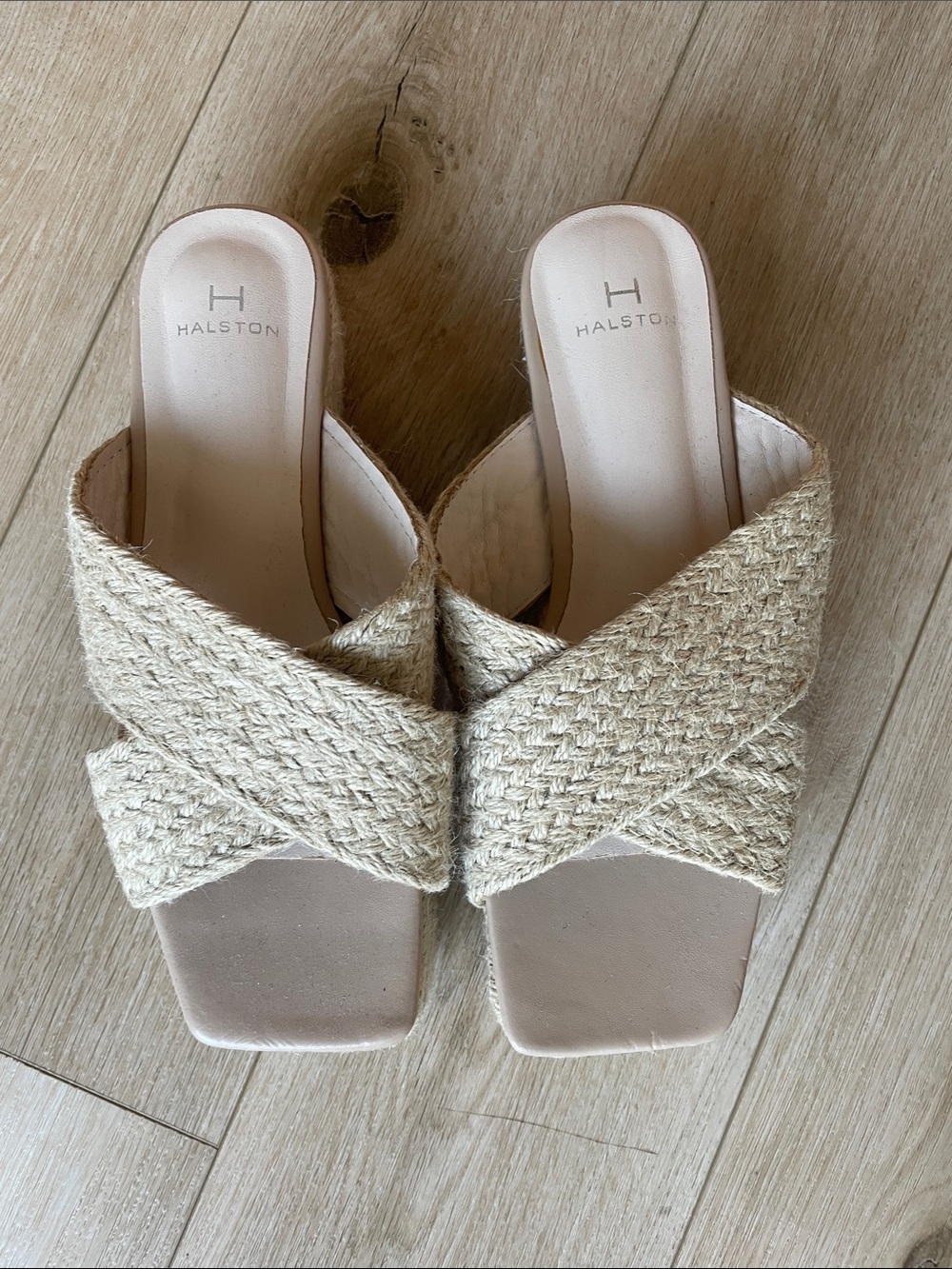 NWOT Halston Heritage Cream Braided Crossover Slide Mules